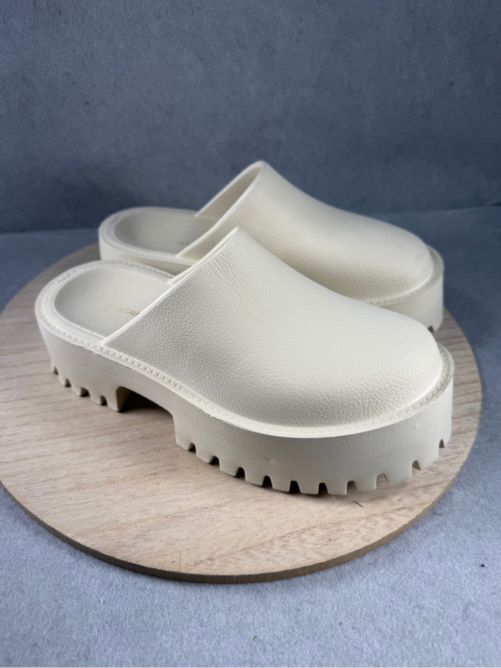 Jeffrey Campbell Cream Chunky Platform Clog Mules Size 7